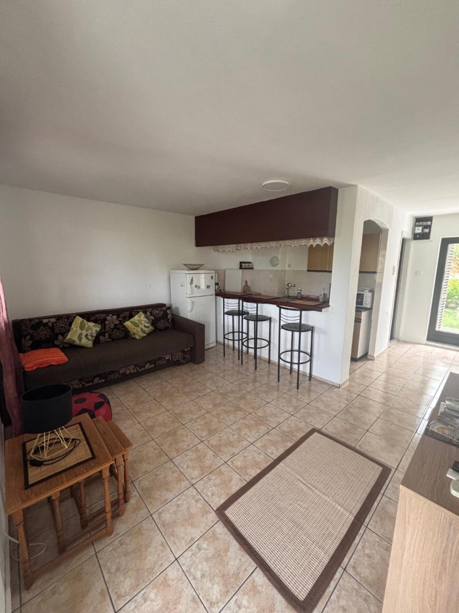 Villa Alexa Cesarica Bagian luar foto